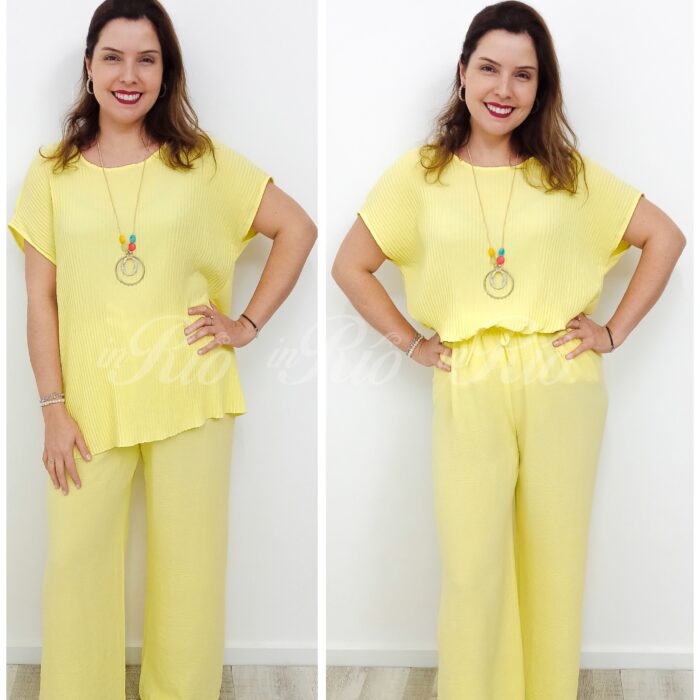 Conjunto plus size com blusa plissada, calça pantalona e colar incluído