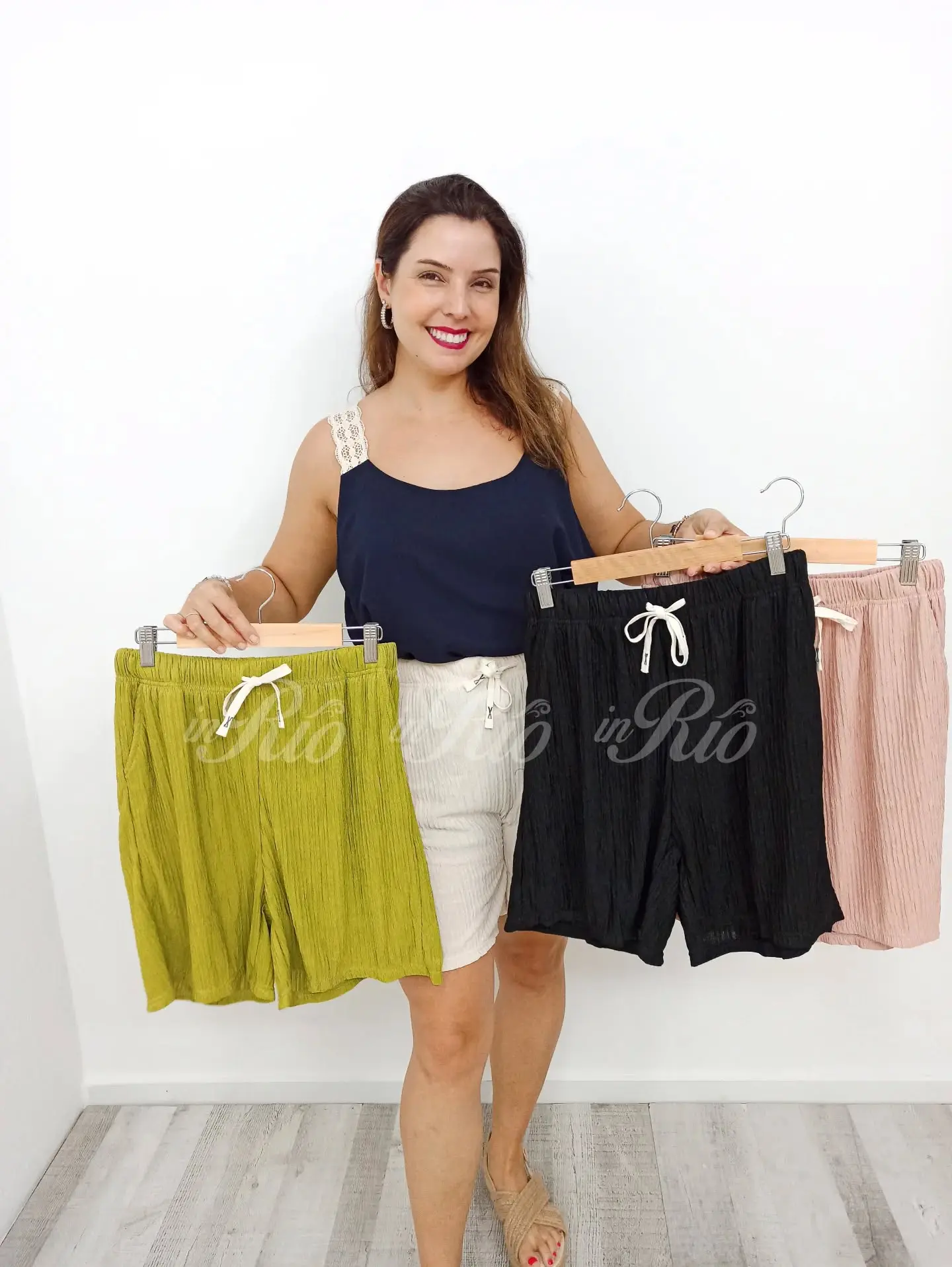 Calções mágicos plus size em tecido texturizado