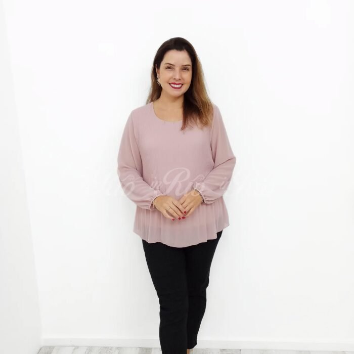 Blusa com plissado à frente