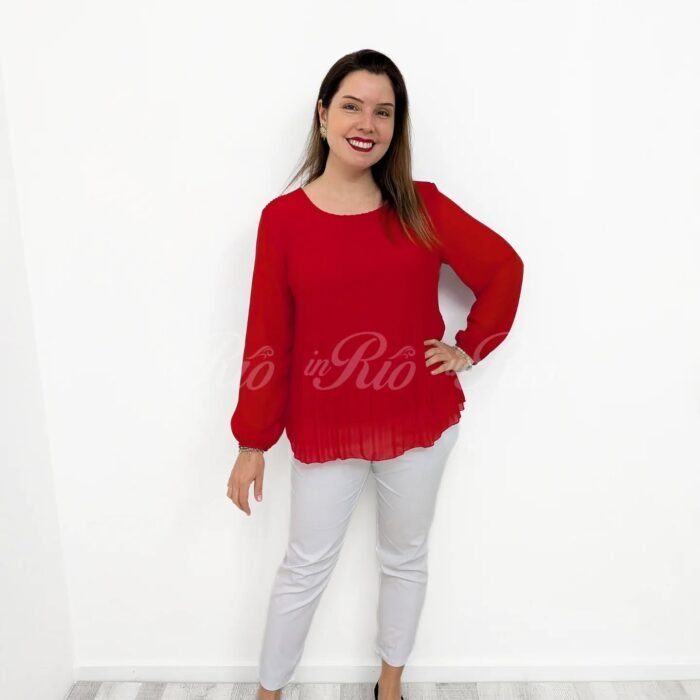 Blusa com plissado à frente