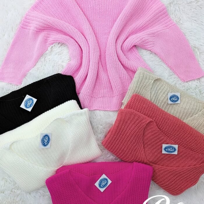 Camisolão plus size em malha com decote em V