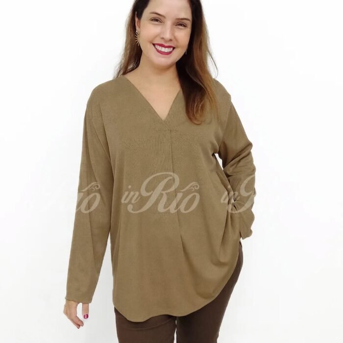  Blusa fluída em malha fria canelada camel
