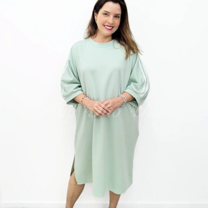 Vestido plus size em formato oversized