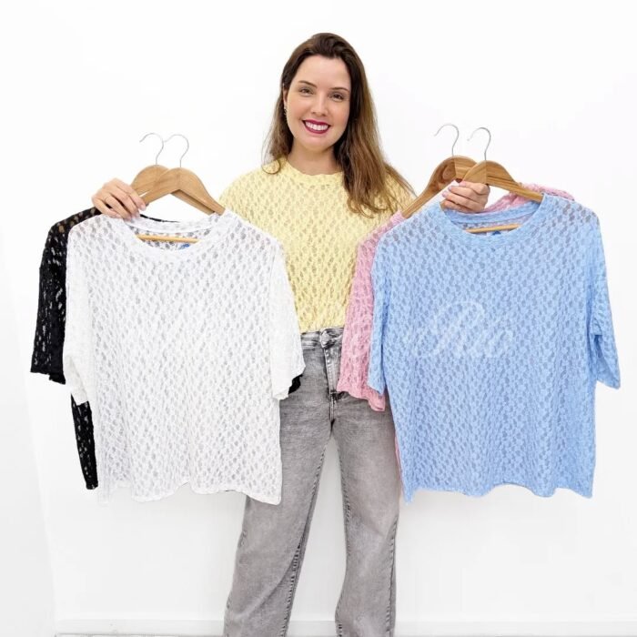 Blusa oversized com renda